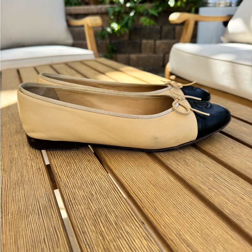 CHANEL Ballet Flats